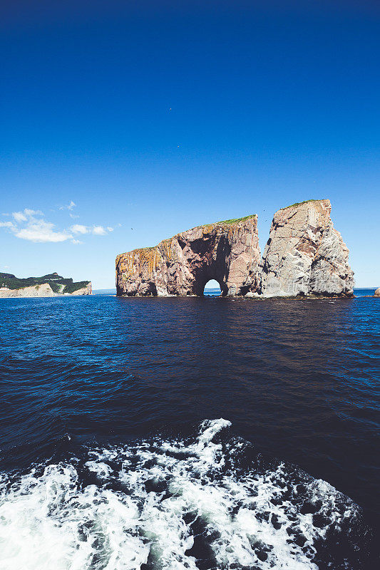 罗彻Percé (Perce Rock)，加斯佩西，魁北克，加拿大